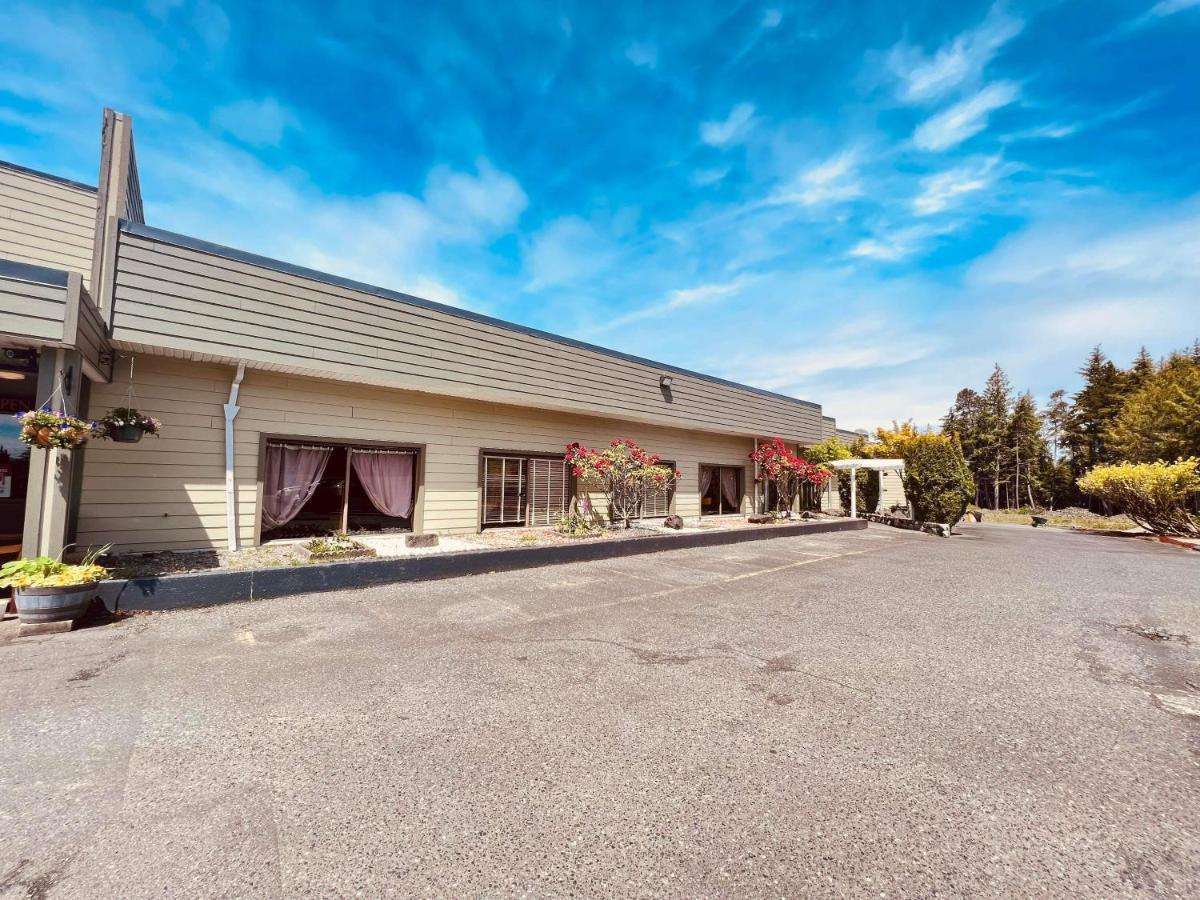 Airport Inn Port Hardy Exterior foto