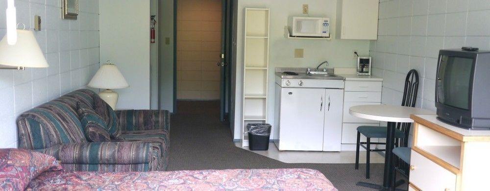 Airport Inn Port Hardy Exterior foto